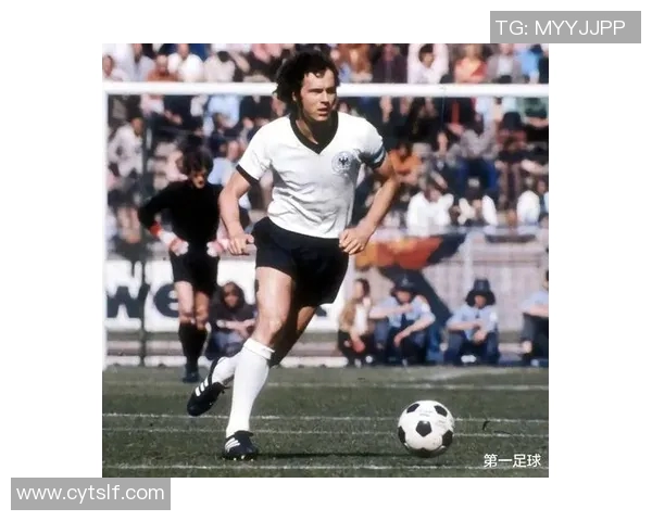 全球十大足球巨星排名揭晓 这些球员才是足坛的真正传奇 全球十大足球巨星排名揭晓 这些球员才是足坛的真正传奇