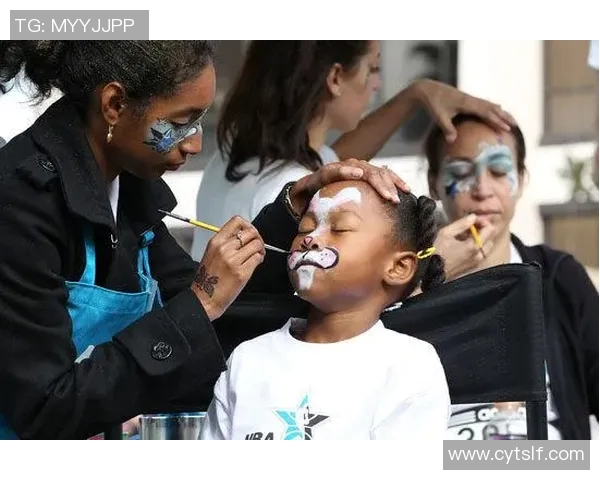 球星化妆足球：当明星运动员与创意美妆相遇，打造独特运动时尚风潮